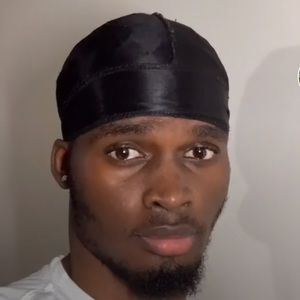 Meet your Posher, Javin